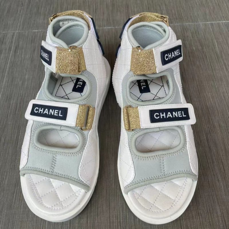 Chanel高筒魔鬼氈涼鞋 尺寸36碼 穿兩次閒置 鞋子真的很輕便好穿 配件有防塵袋 原價近五萬-0