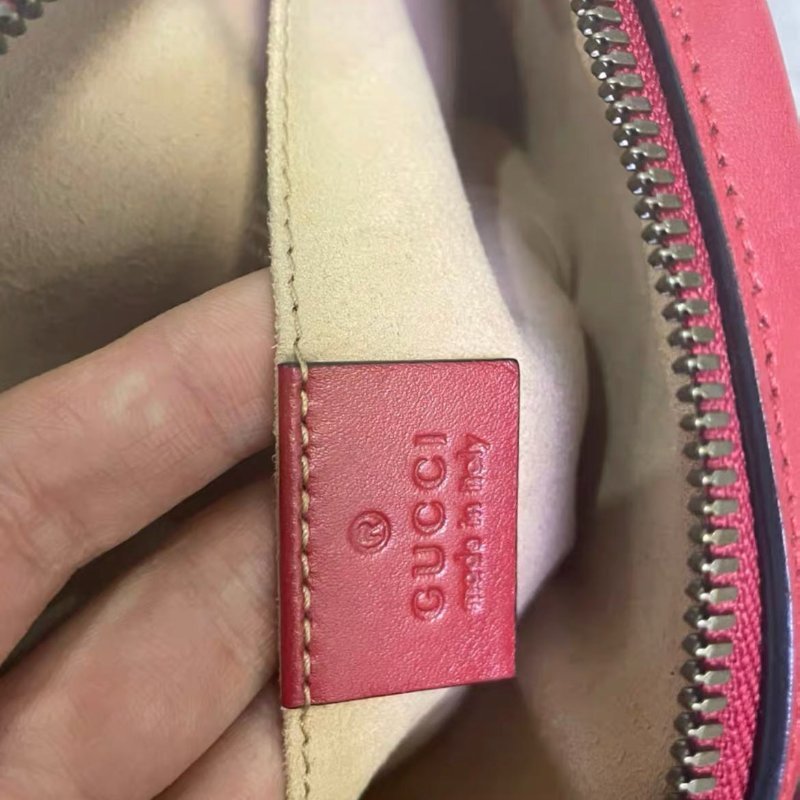 Gucci marmont 紅色 腰包，配件有防塵袋，腰帶長度90cm 尺寸18×15×5-5