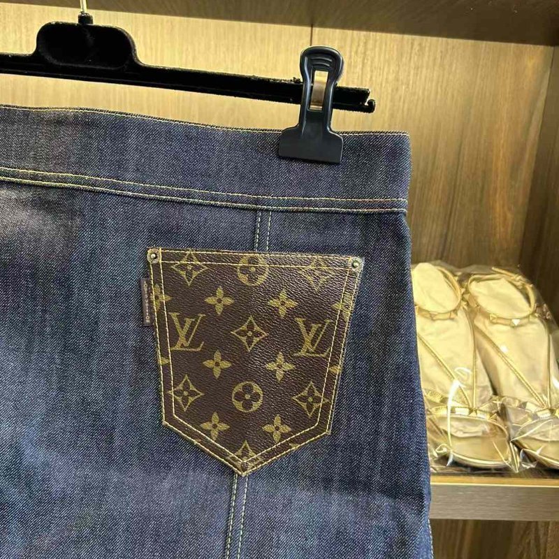 Lv短裙 原價近七萬 尺寸40碼 只穿一次非常新-5