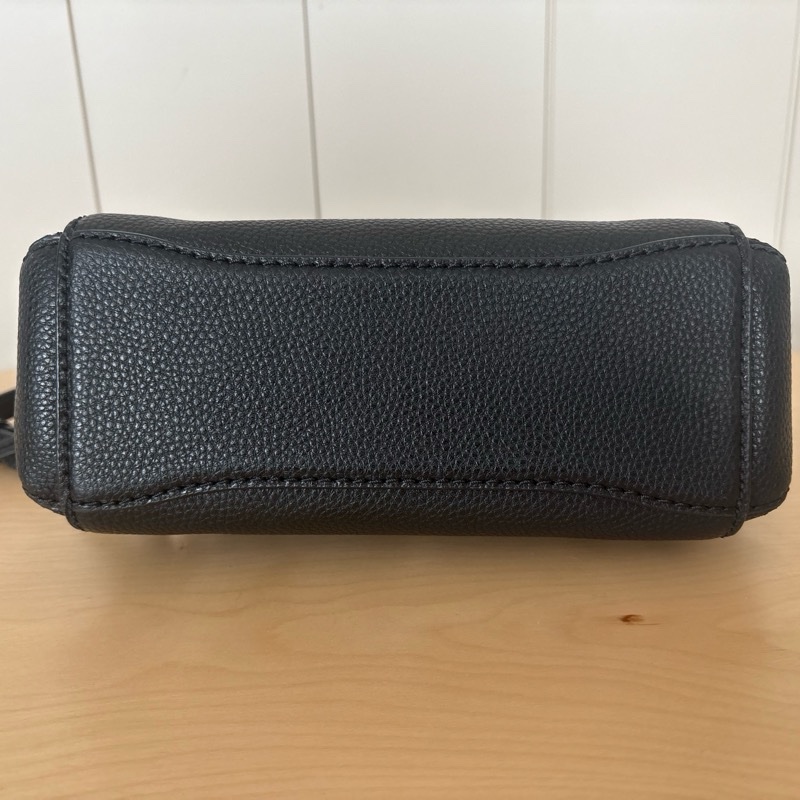 Marc Jacobs boho專櫃款 黑色荔枝皮 鎖頭郵差包 九成新-2