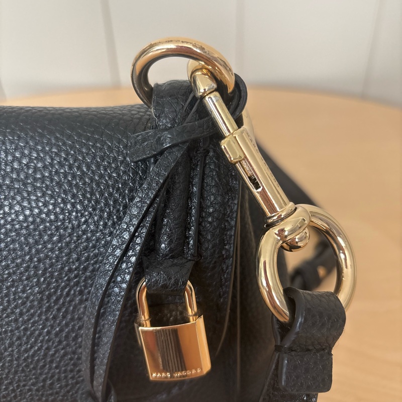 Marc Jacobs boho專櫃款 黑色荔枝皮 鎖頭郵差包 九成新-14