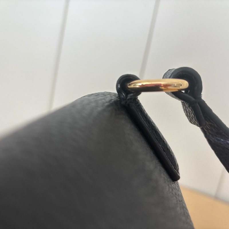 Marc Jacobs boho專櫃款 黑色荔枝皮 鎖頭郵差包 九成新-19