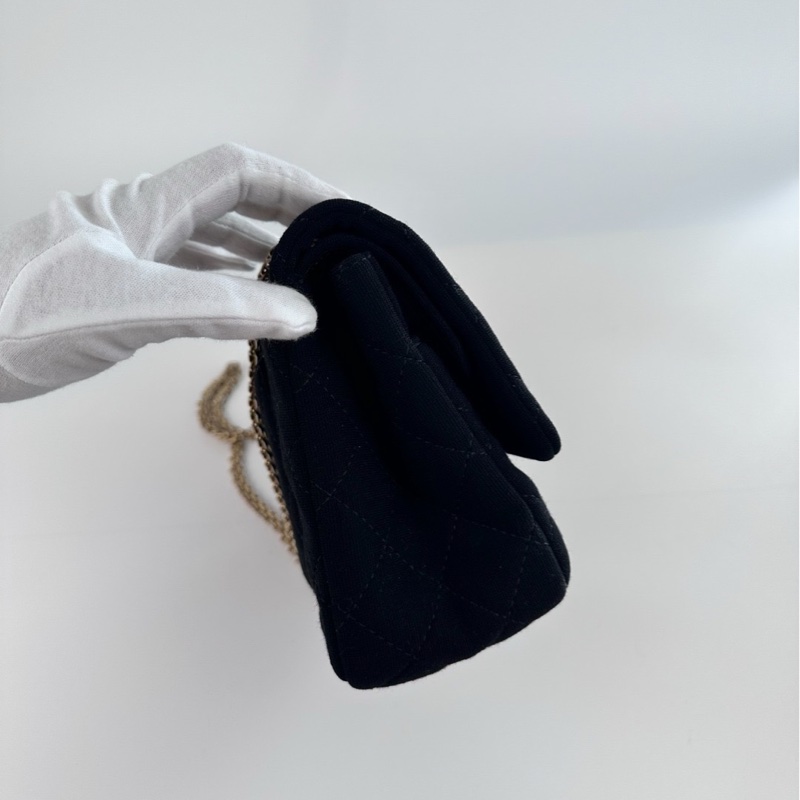 Chanel Matelassé Chain Shoulder Bag Jersey Black 有貼紙-8