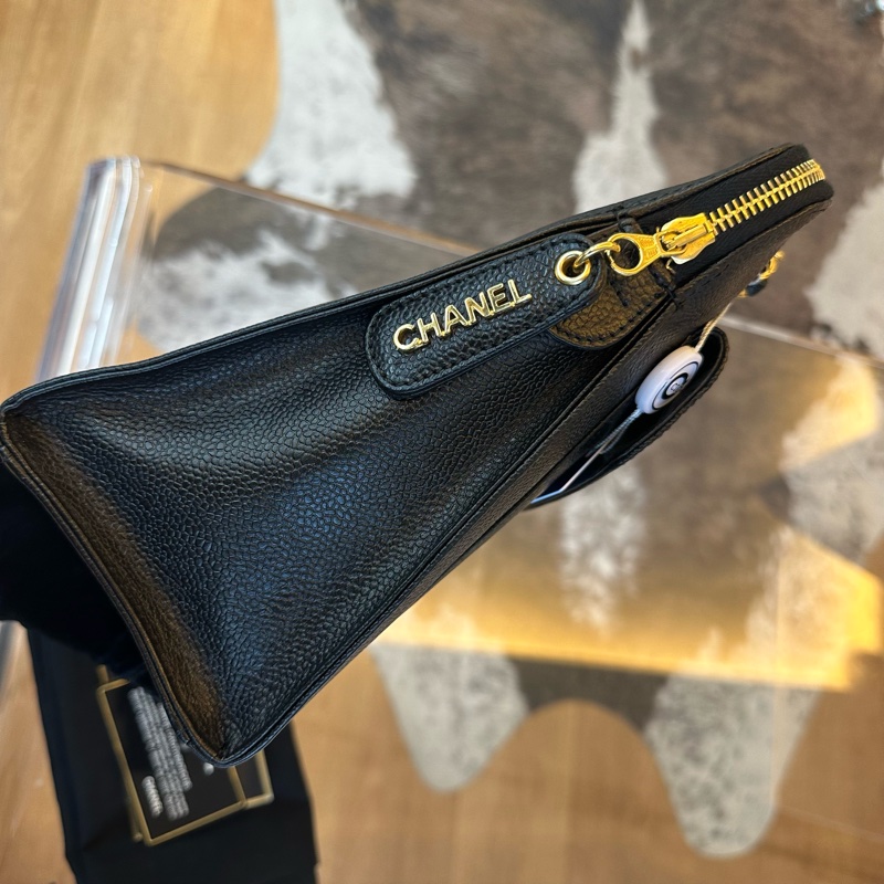Chanel 香奈兒雙 c 扣黑金魚子醬奶粉鏈包-6