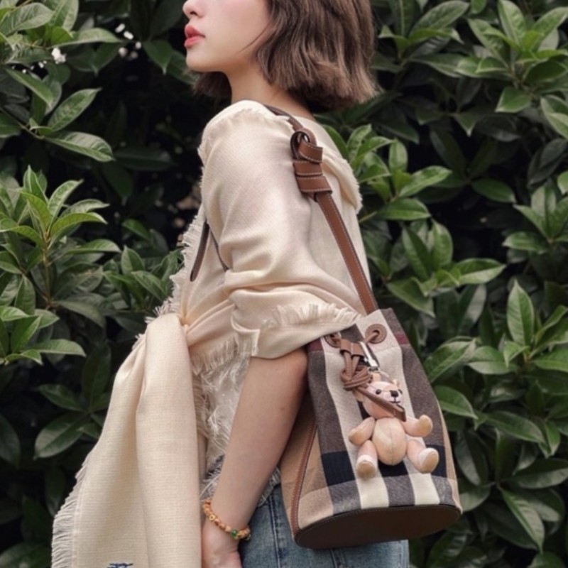 BURBERRY 巴寶莉 經典格紋棉麻拼接牛皮 肩背包 斜背包 水桶包-0