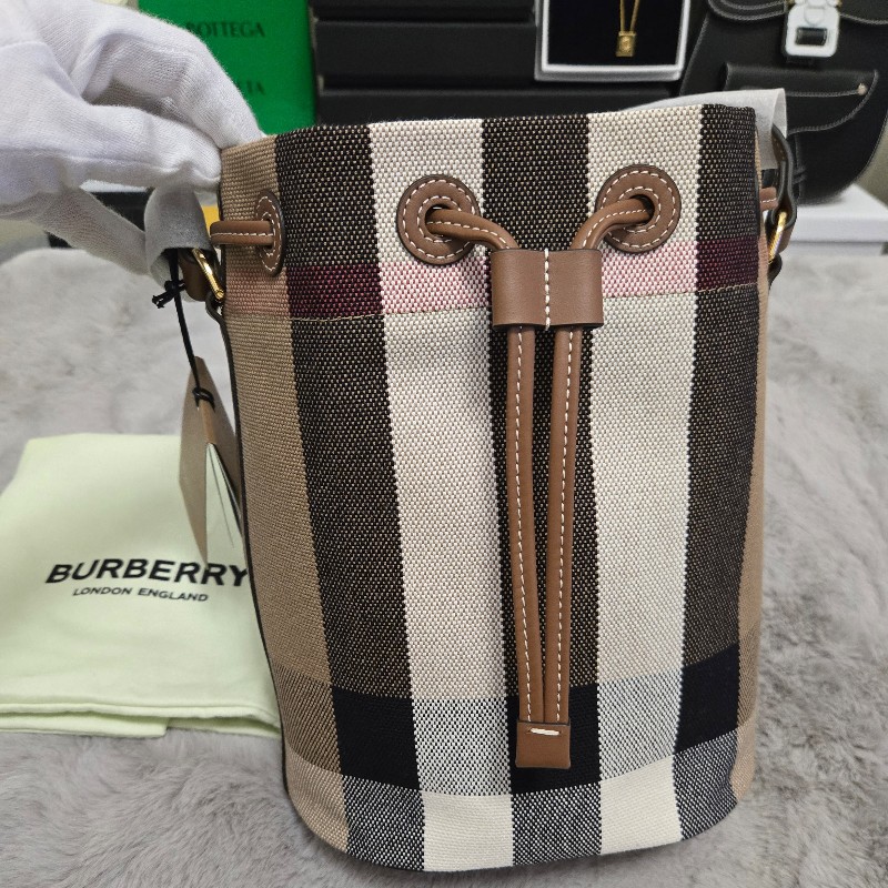 BURBERRY 巴寶莉 經典格紋棉麻拼接牛皮 肩背包 斜背包 水桶包-7