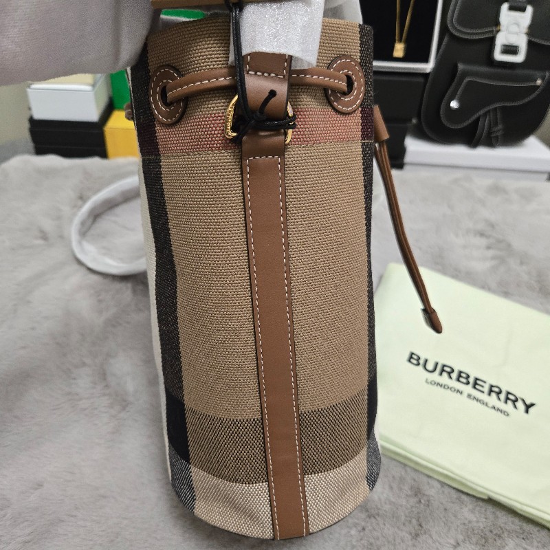 BURBERRY 巴寶莉 經典格紋棉麻拼接牛皮 肩背包 斜背包 水桶包-12