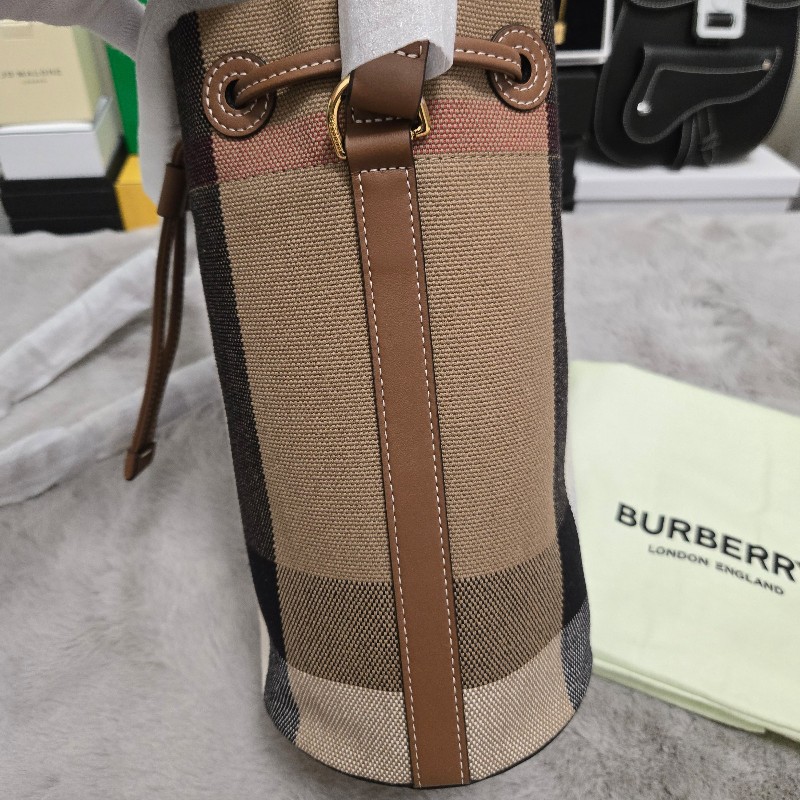 BURBERRY 巴寶莉 經典格紋棉麻拼接牛皮 肩背包 斜背包 水桶包-13