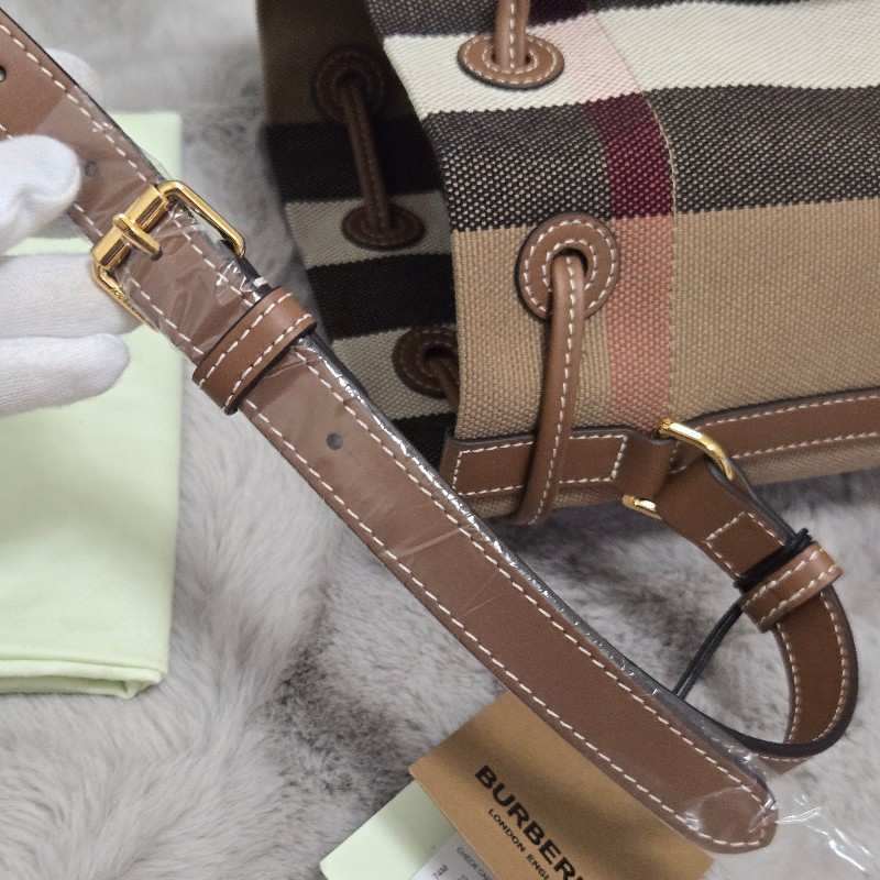 BURBERRY 巴寶莉 經典格紋棉麻拼接牛皮 肩背包 斜背包 水桶包-30