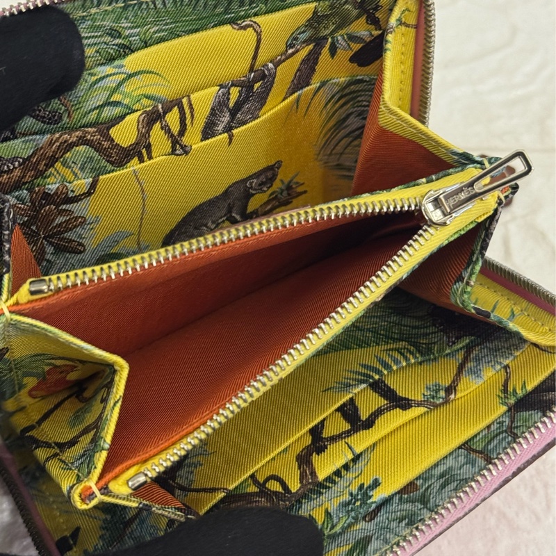 Hermes粉紫內黃動物ㄇ拉絲巾短夾-6