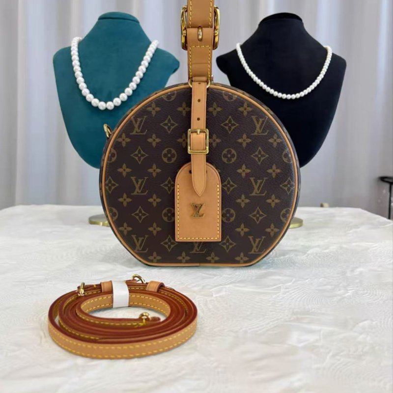 LV Petite Boite Chapeau 老花硬圓餅包 17.5*16.5*7.5 98新配件塵袋-0