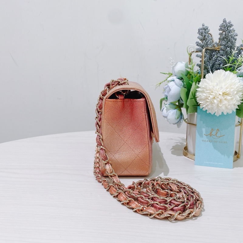 TK1693 CHANEL 香奈兒經典翻蓋式菱格款幻彩粉紅色肩帶包包CLASSIC FLAP MINI 20CM SUNSET IRIDESCENT-3
