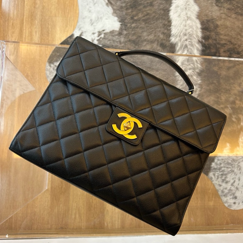 Chanel香奈兒黑金魚子醬菱格紋貝嫂公文包-0
