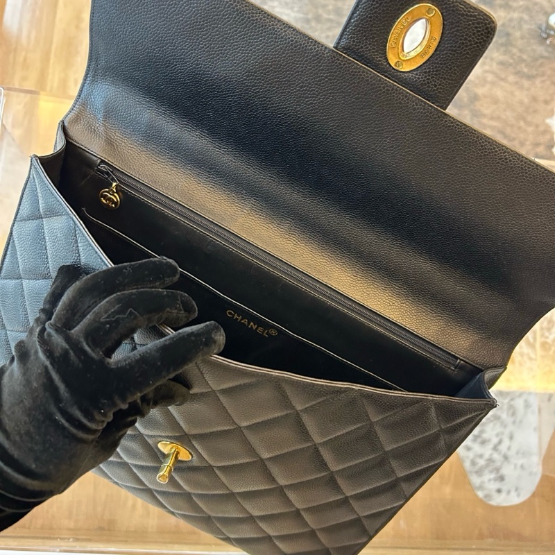 Chanel香奈兒黑金魚子醬菱格紋貝嫂公文包-9