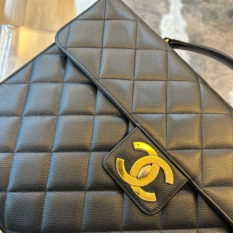 Chanel香奈兒黑金魚子醬菱格紋貝嫂公文包-11