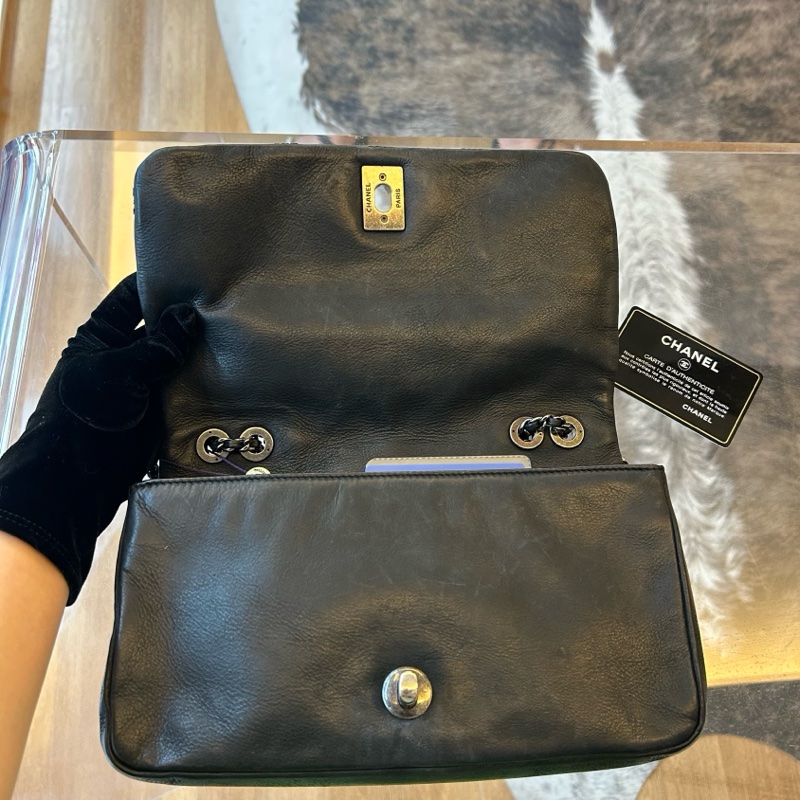 Chanel 香奈兒雙 c 鈕母鏈條包-10