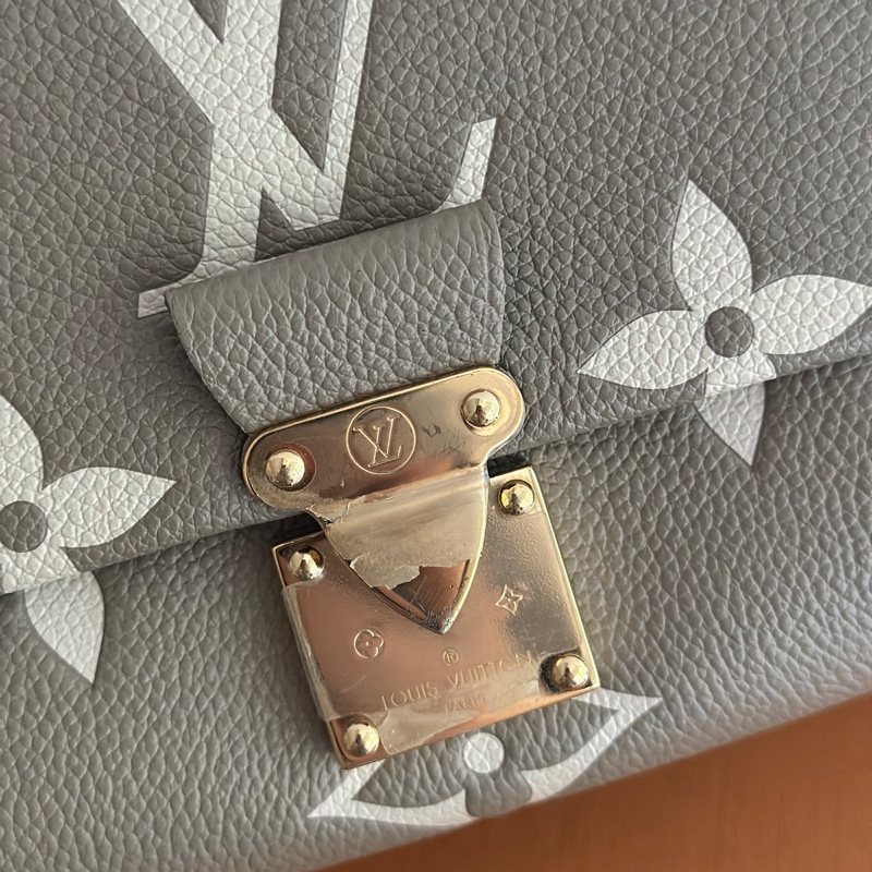 LV 大象灰 包包 Facovite 老花-9