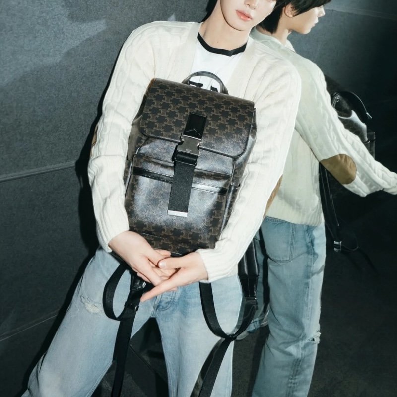 🎁夏季折扣🎁Celine 120812 標誌老花牛皮革飾邊後背包 黑色-4