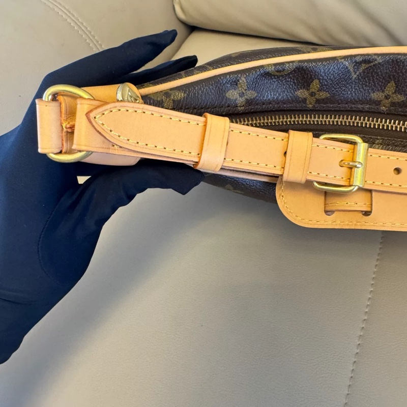 99新全網最低 #櫃上在售8萬 Lv牛角包小號 肩帶🉑調 大容量耐操耐用-9