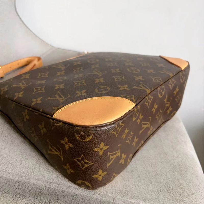 9新全網最低 #櫃上在售8萬 Lv牛角包小號 肩帶🉑調 大容量耐操耐用-13