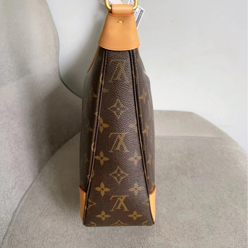 9新全網最低 #櫃上在售8萬 Lv牛角包小號 肩帶🉑調 大容量耐操耐用-18