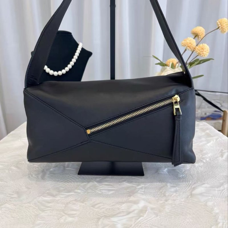 LOEWE Puzzle Hobo 黑色牛皮腋下包 29*13*13 99新 配件塵袋-0