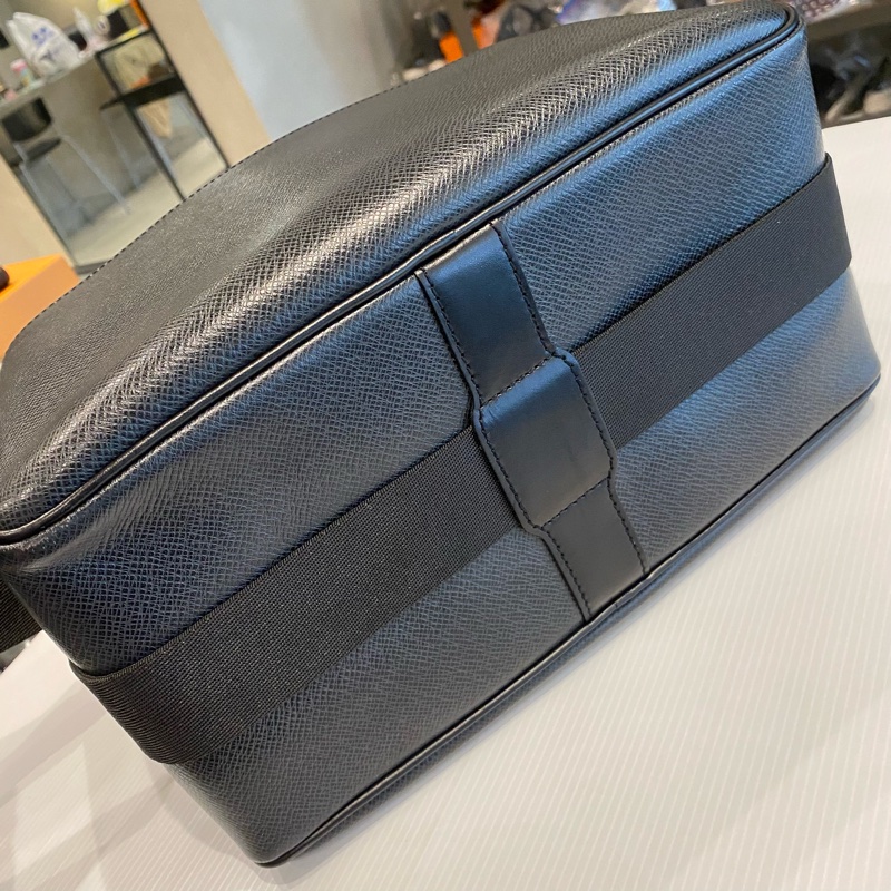 LOUIS VUITTON 雙層郵差包 黑-7