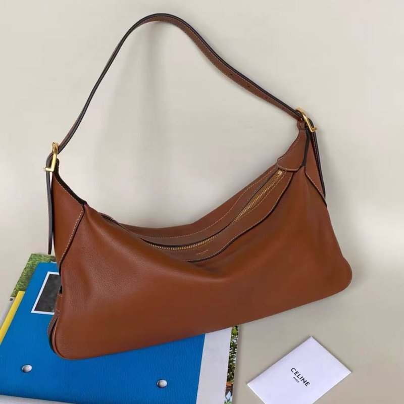 celine 金棕焦糖色 中號 romy 腋下包hobo，尺寸:34*16*5cm，98新 配件塵袋-1