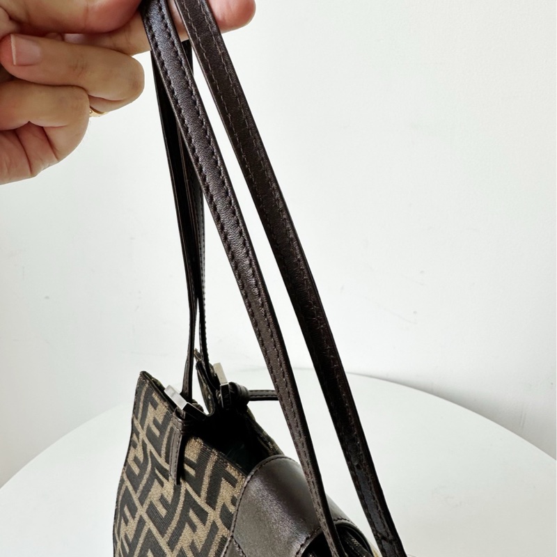Fendi 老花中古小托特琴譜包-5