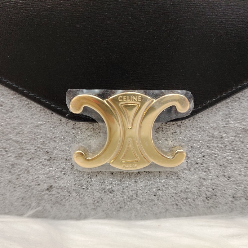 Celine TRIOMPHE亮澤牛皮革鏈條錢包-5