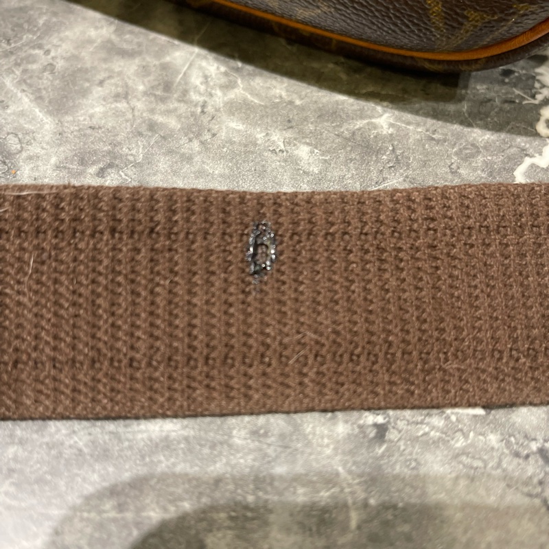 LV經典老花雙層郵差包/航空包/男女皆可-15