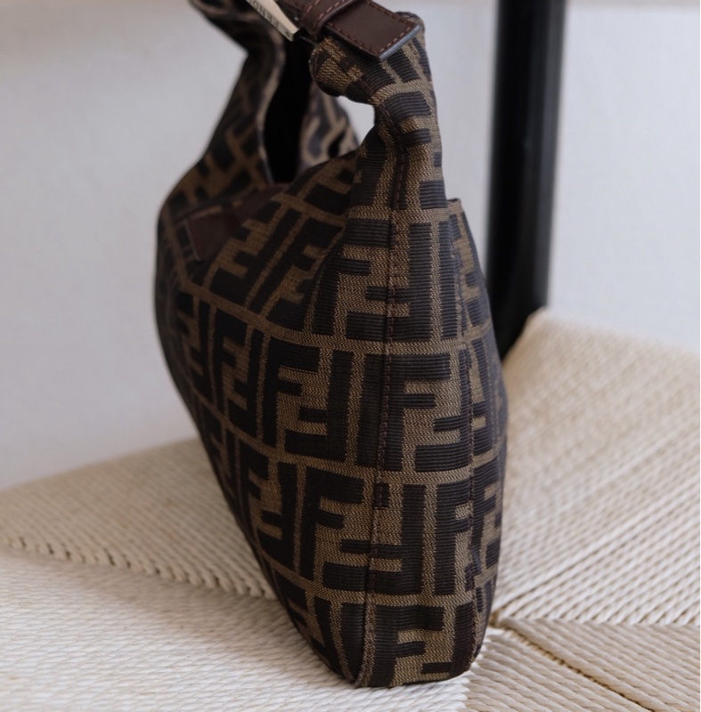 Fendi 老花牛角單肩包-3