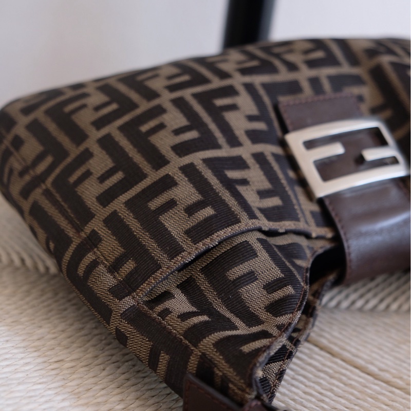 Fendi 老花牛角單肩包-6