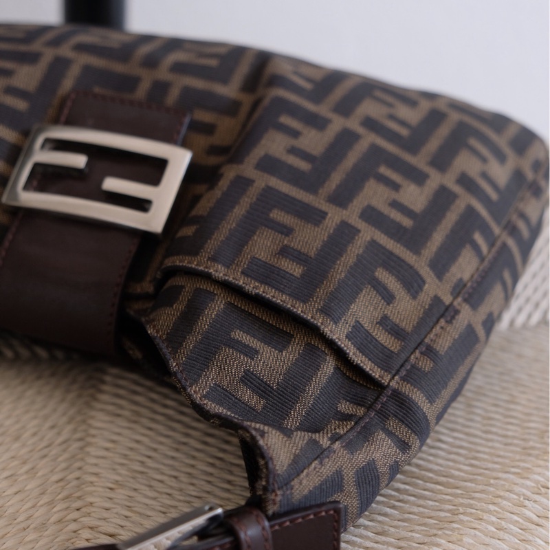 Fendi 老花牛角單肩包-7