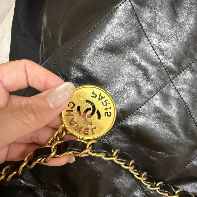 Chanel 22 Large Handbag 大型 流浪包-8