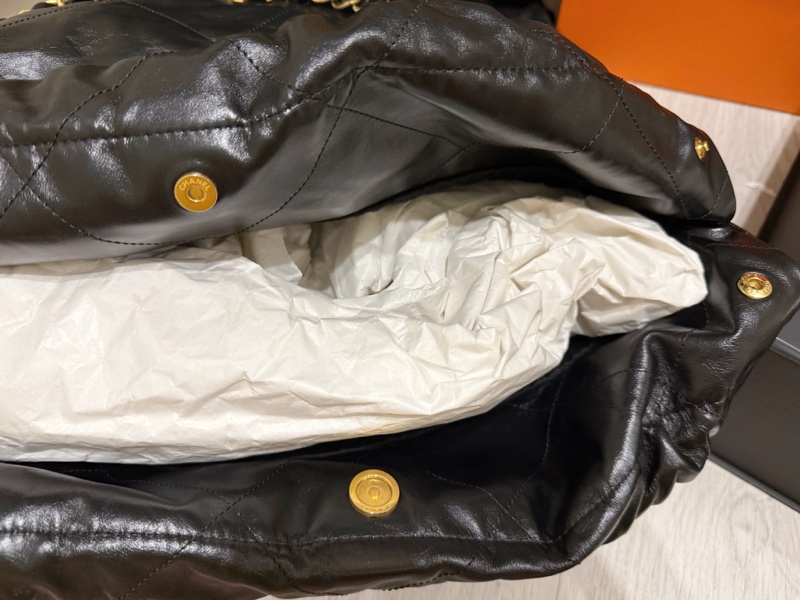 Chanel 22 Large Handbag 大型 流浪包-3