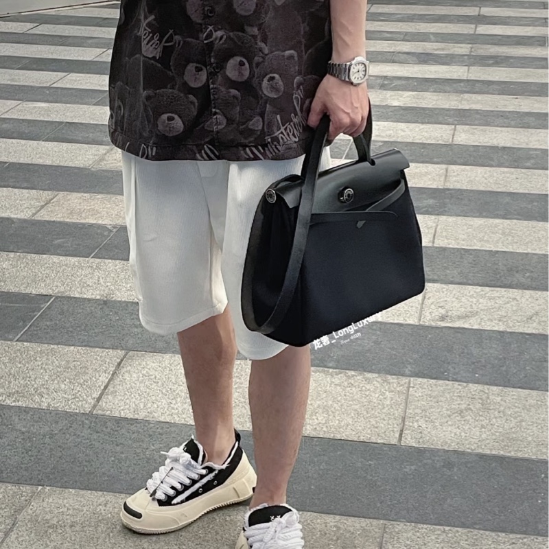 #全網最低 #配件齊全 愛馬仕黑銀herbag31肩背斜挎包-1