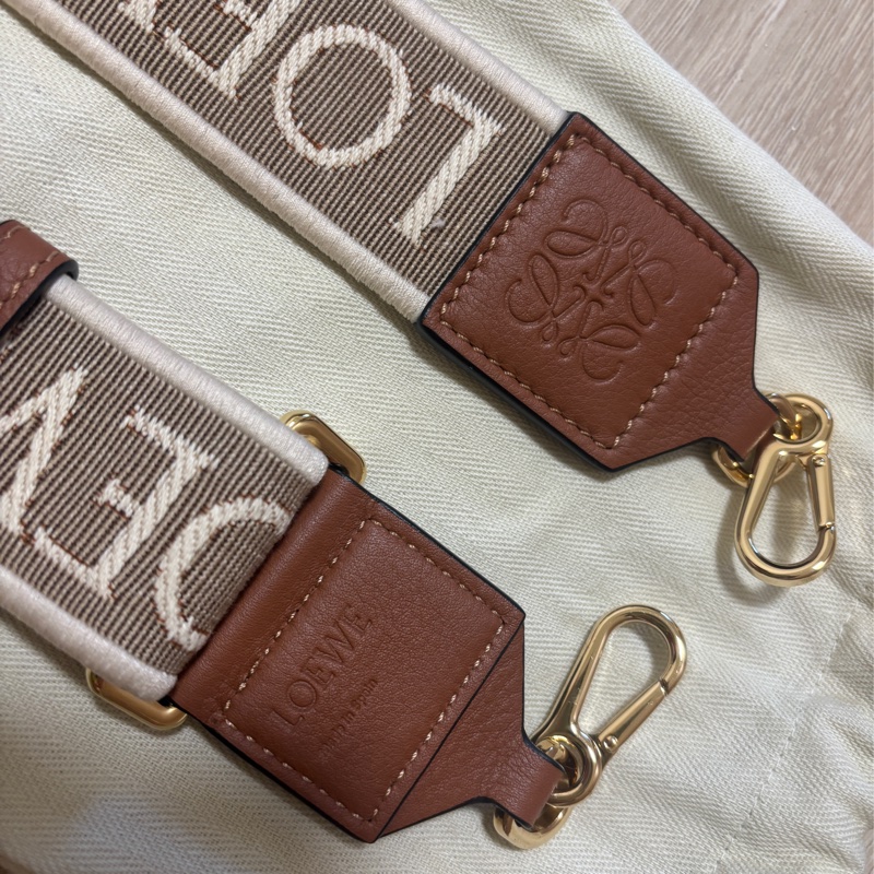 LOEWE 背帶-2