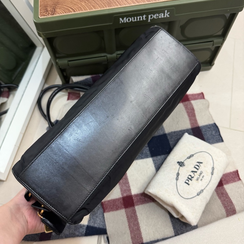 Prada Nylon黑金法棍包🧡-5