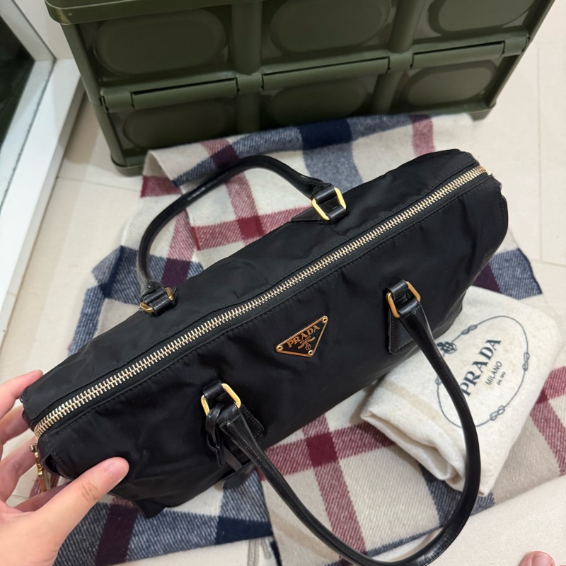 Prada Nylon黑金法棍包🧡-6