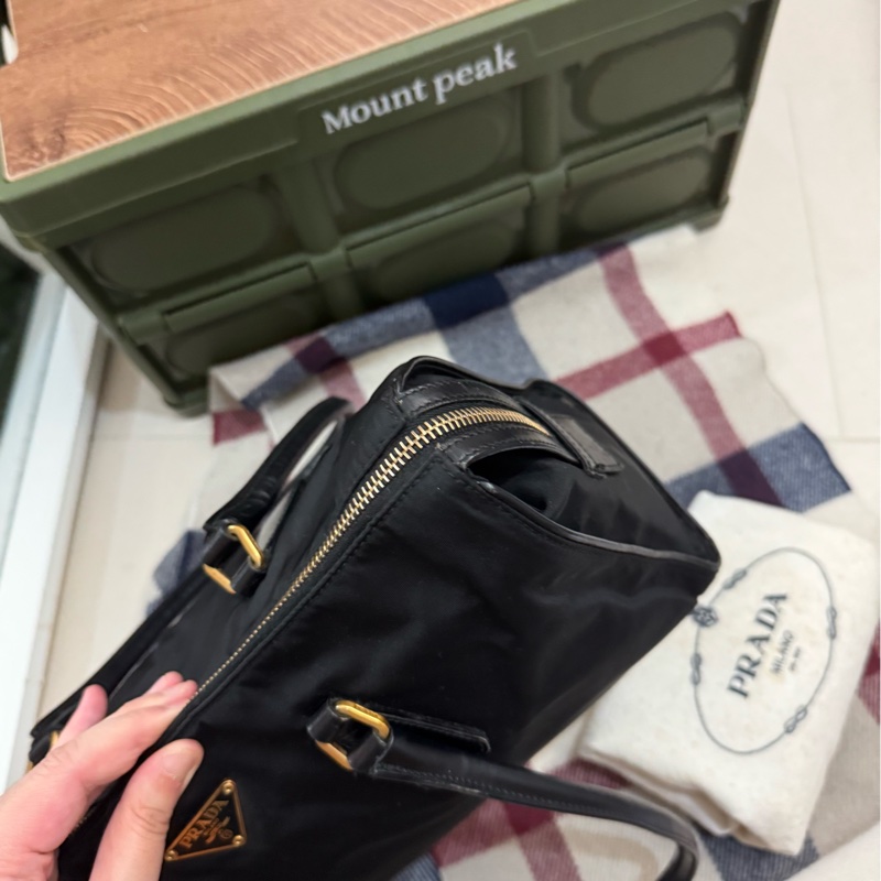 Prada Nylon黑金法棍包🧡-8