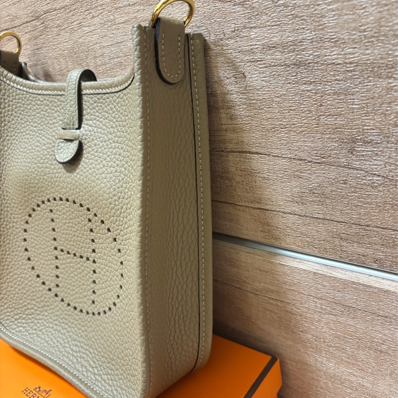 全新Hermes 愛馬仕 mini evelyne 16 餅乾色 金釦_附購證_W刻-8