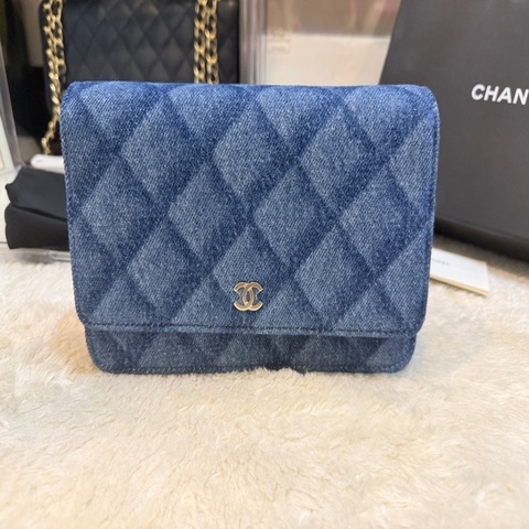 全新離櫃✨未使用晶片款💝 香奈兒牛仔 皮穿鏈 斜背包Chanel woc
