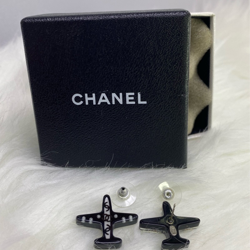 Chanel Airlines 16S Airplane Earrings-10