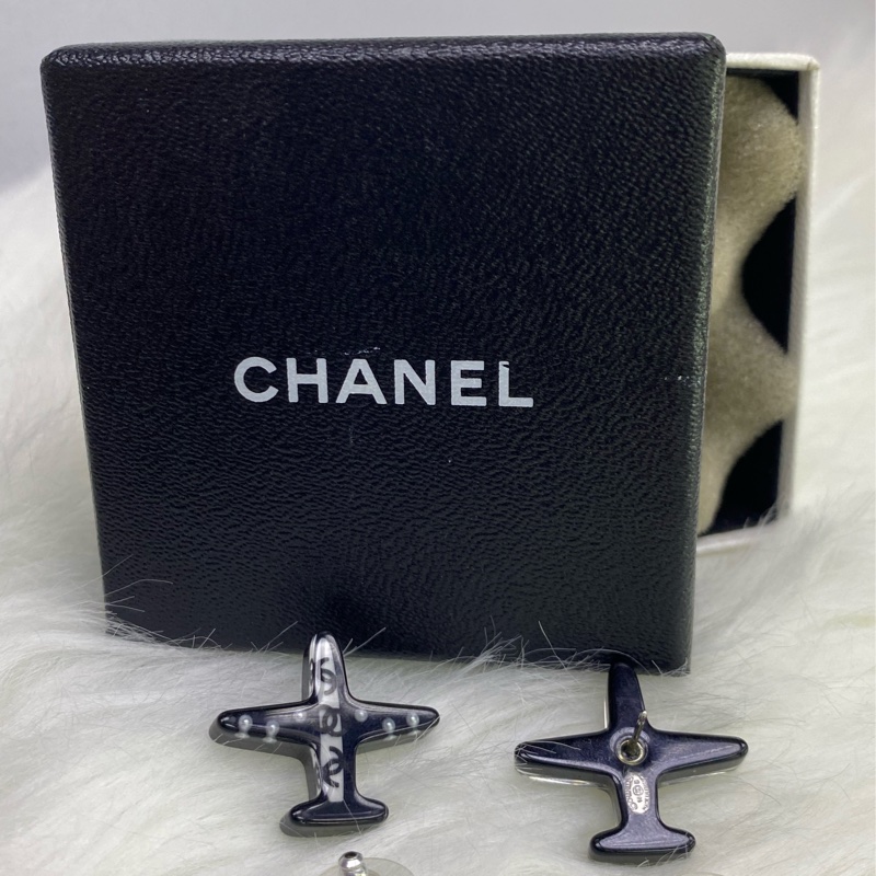 Chanel Airlines 16S Airplane Earrings-15