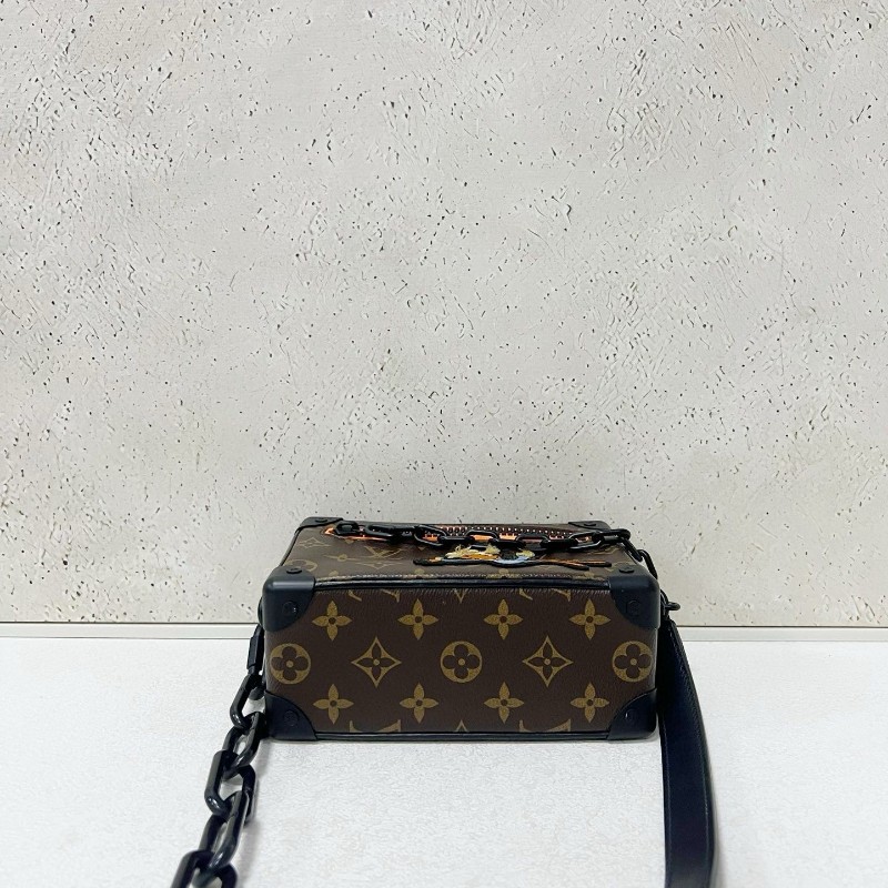 Louis Vuitton mini soft trunk-3