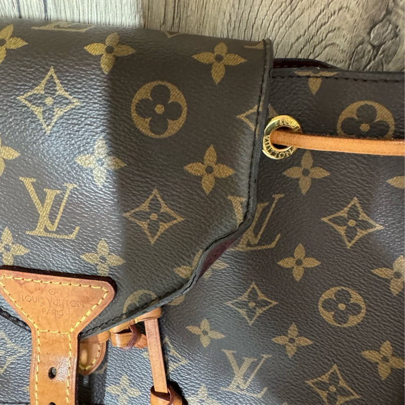 Louis Vuitton 後背包M43431-17