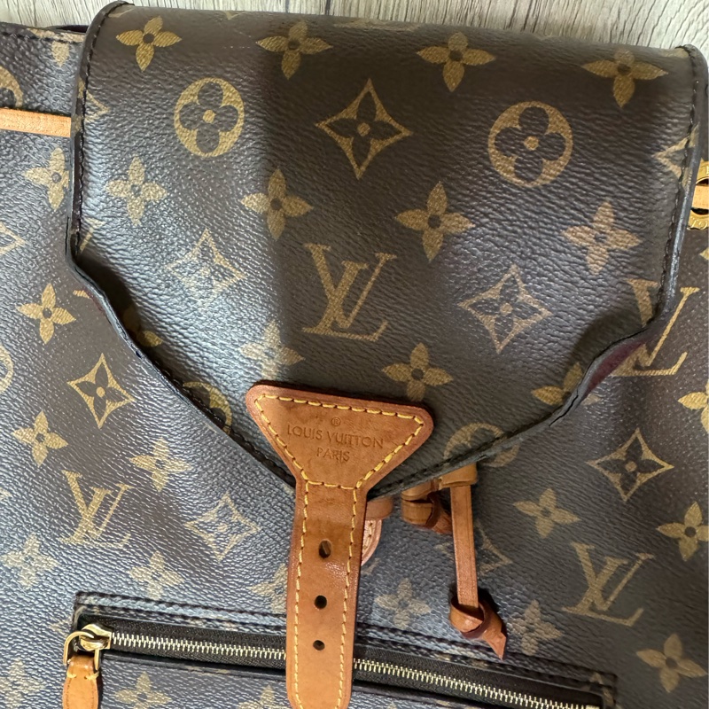 Louis Vuitton 後背包M43431-18
