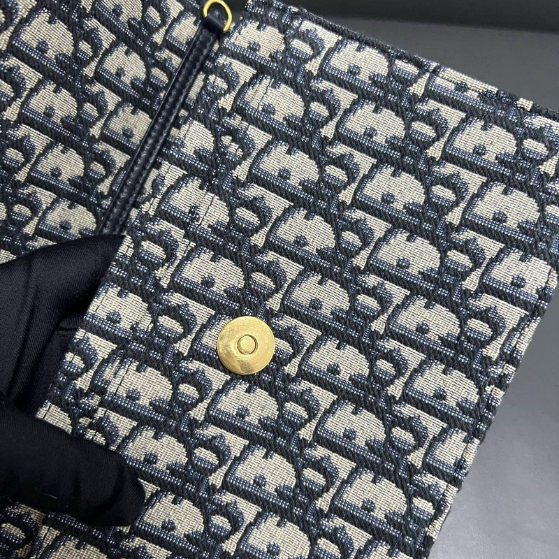 Dior woc-17