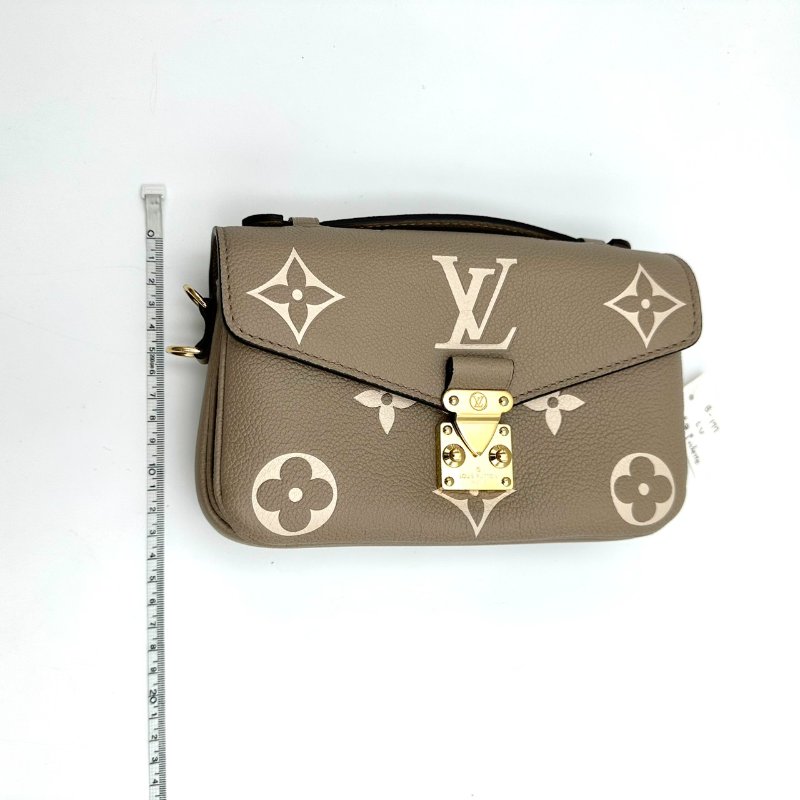 【美收精品】LV 灰色Pochette B-177【隔月月中將轉賣至日本 上架期限30天】-18